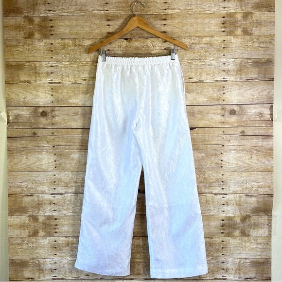 White Medium Womens Textured Pants - Picture 5 of 7